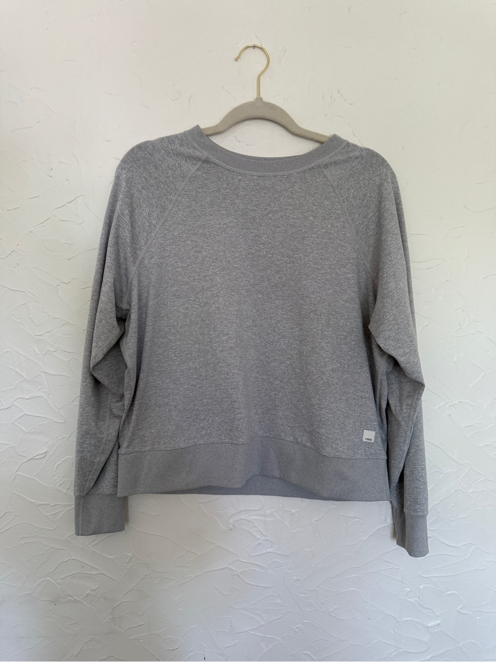Vuori Women's Halo Long Sleeve Crewneck Sweatshirt